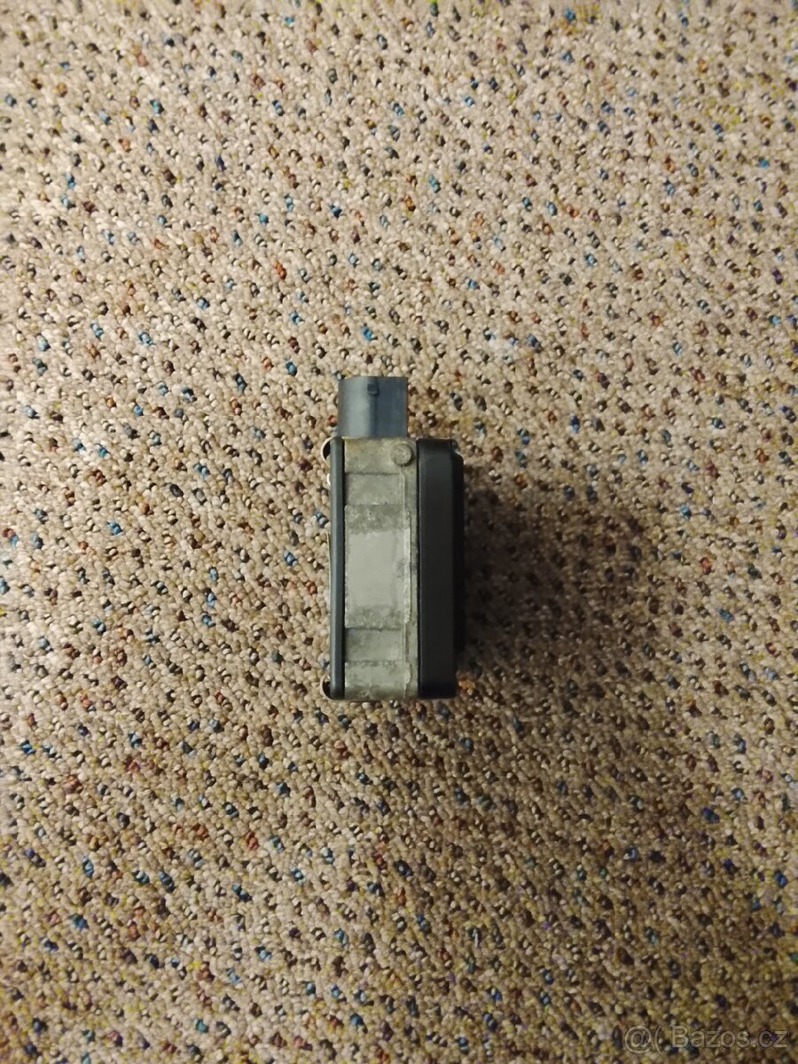 Prodám Bosch Radar Sensor 5Q0 907 561 K - 4