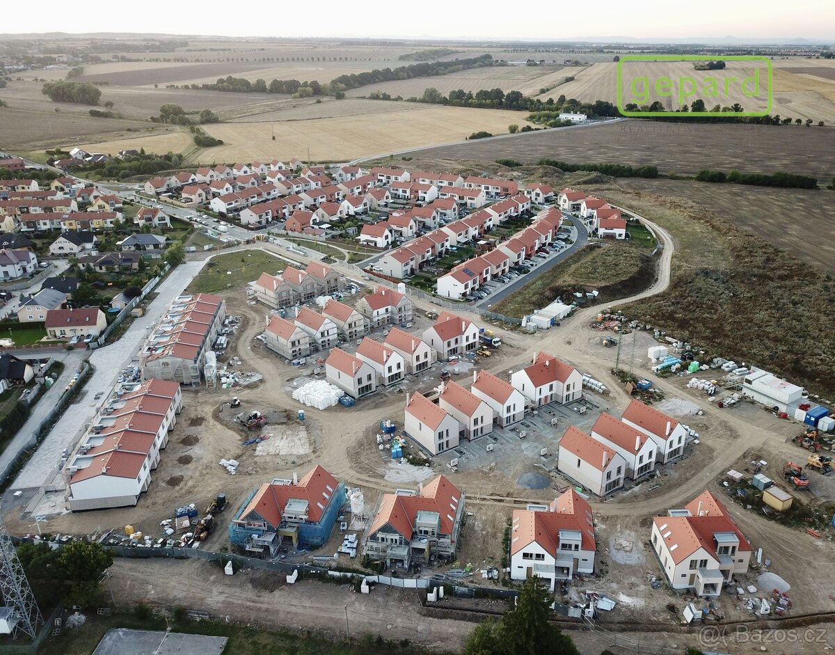 Rodinný dům 5+kk s parkovacím stáním, třída A, pozemek 400m2 - 4