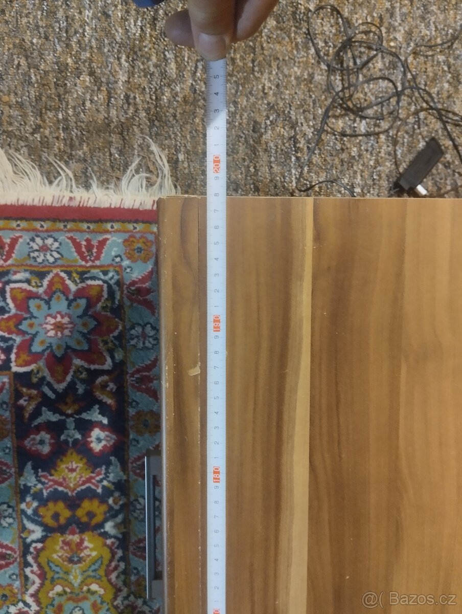 Televizní stolek - 4