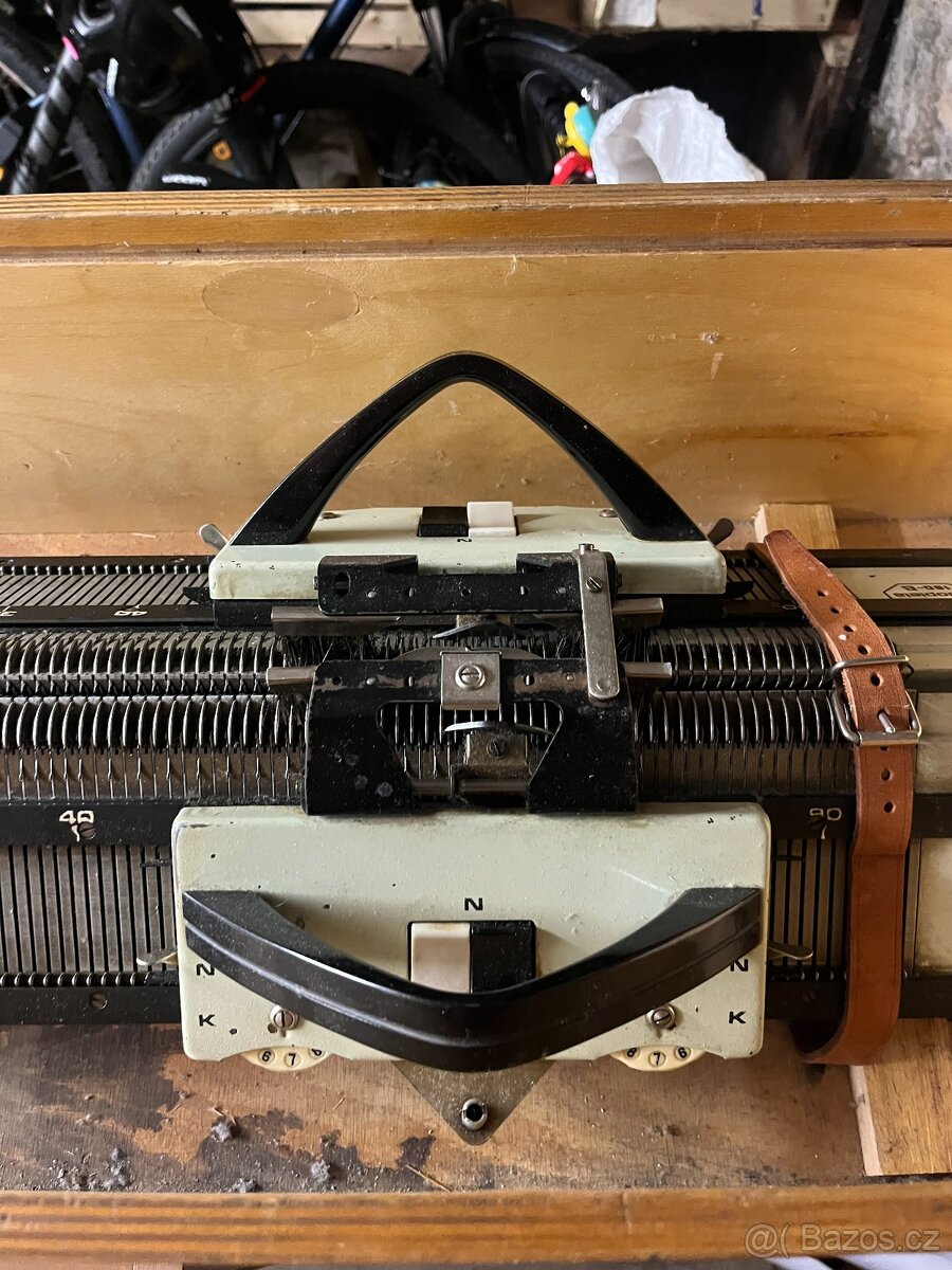 Pletací stroj DOPLETA 380 - 4