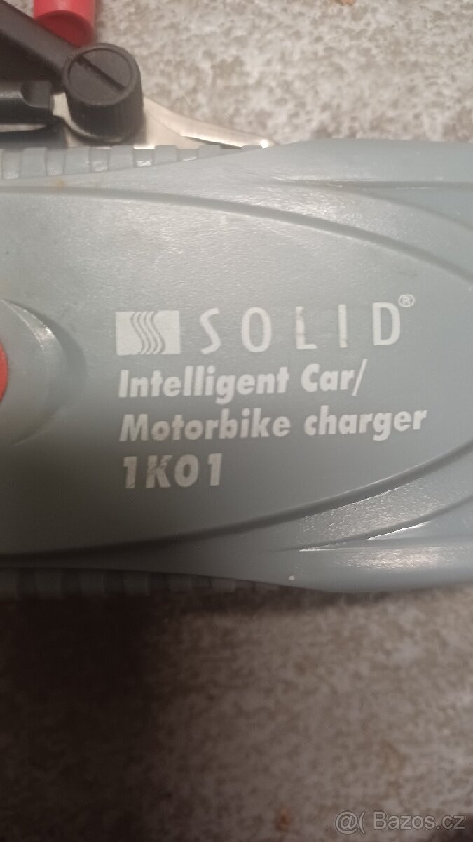 Inteligentní nabíječka solid 1KO1 - 4