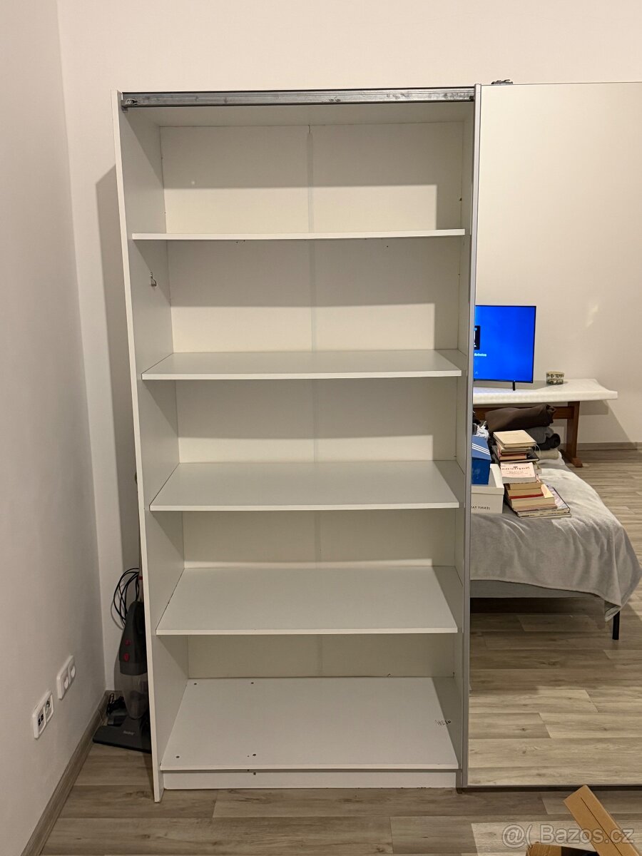 Šatní skříň - 4