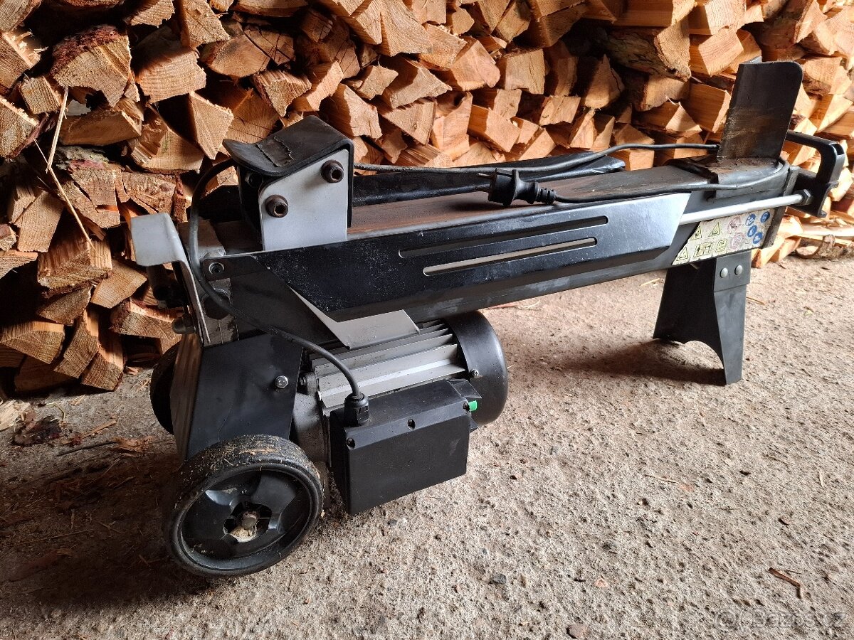 Horizontální štípačka 7tun - 4