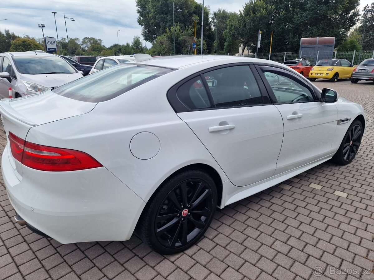 JAGUAR XE 2.0D AWD R-SPORT DYNAMIC - 4