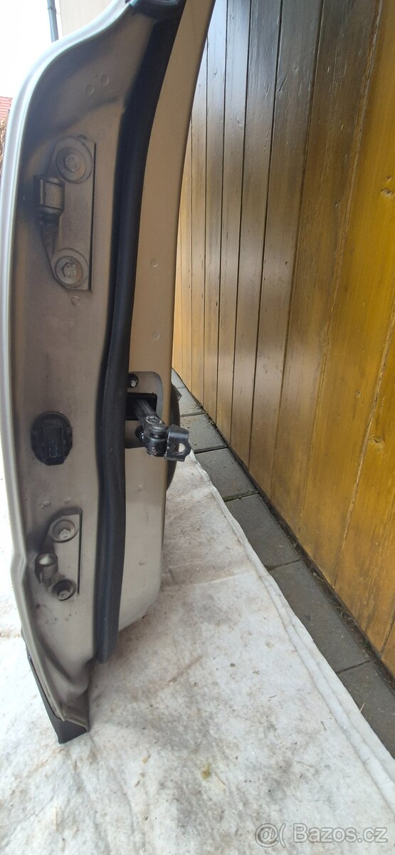 PZ dveře Volvo XC70 P3 - 4