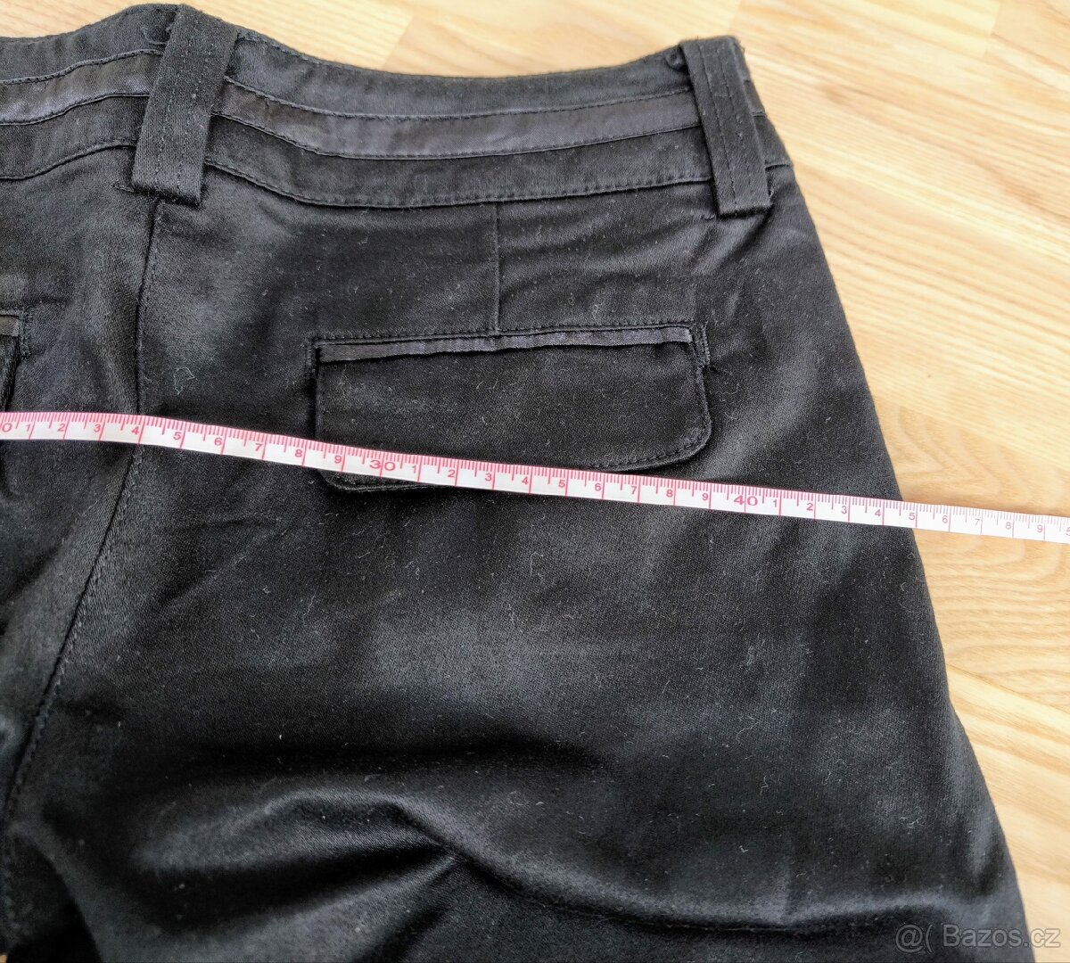 Společenské lesklé kraťasy - 4