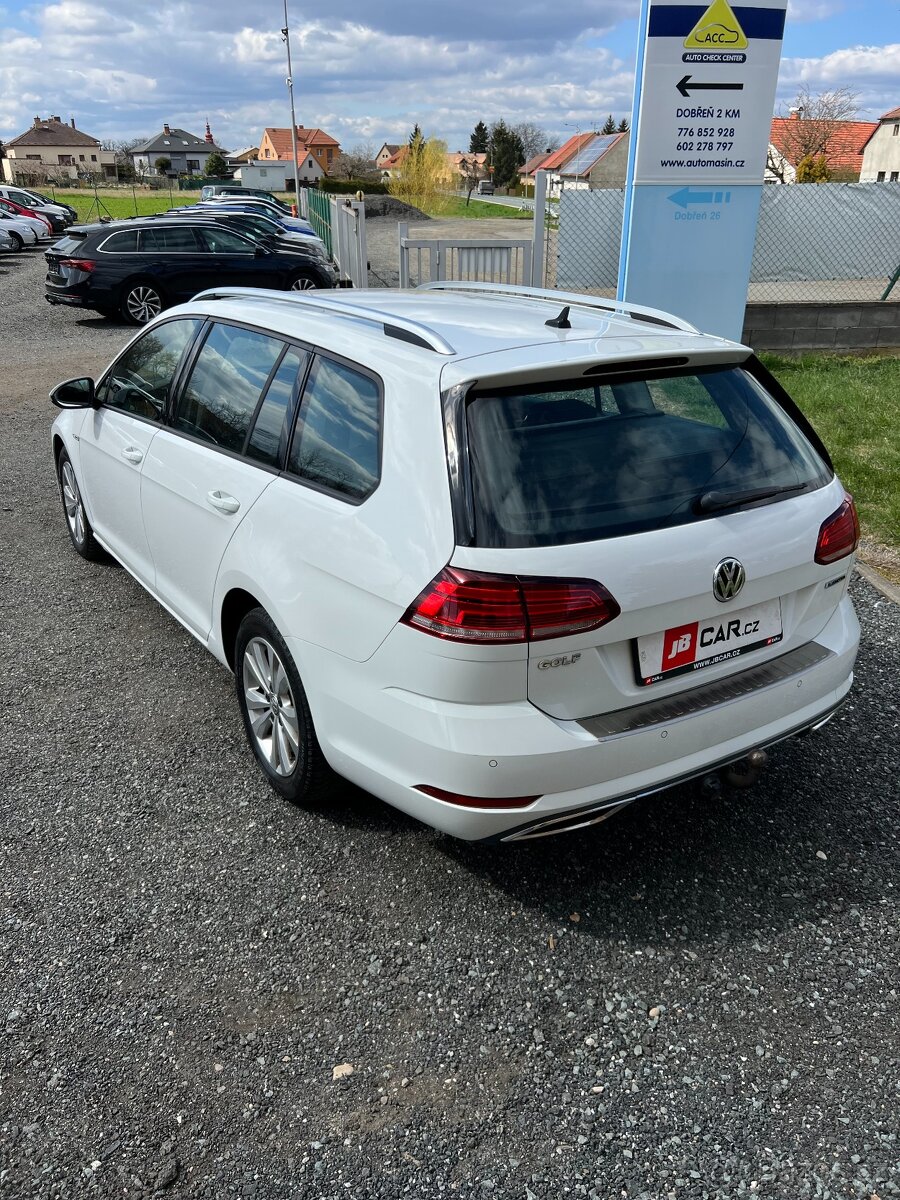 Volkswagen Golf, 1.5 TSI DSG NAVI TAŽNÉ VÝHŘEV 1.M DPH - 4