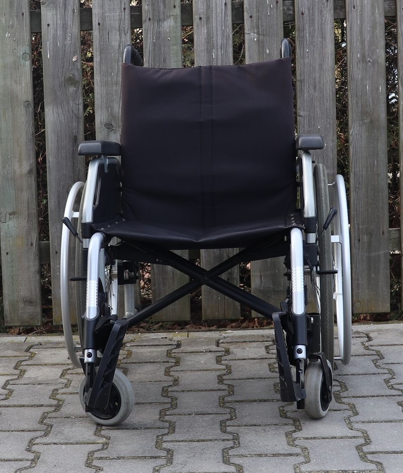 085-Mechanický invalidní vozík Meyra. - 4