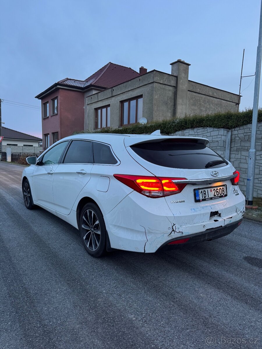 HYUNDAI i40 1.7 CRDi 104kW 2015 - 4