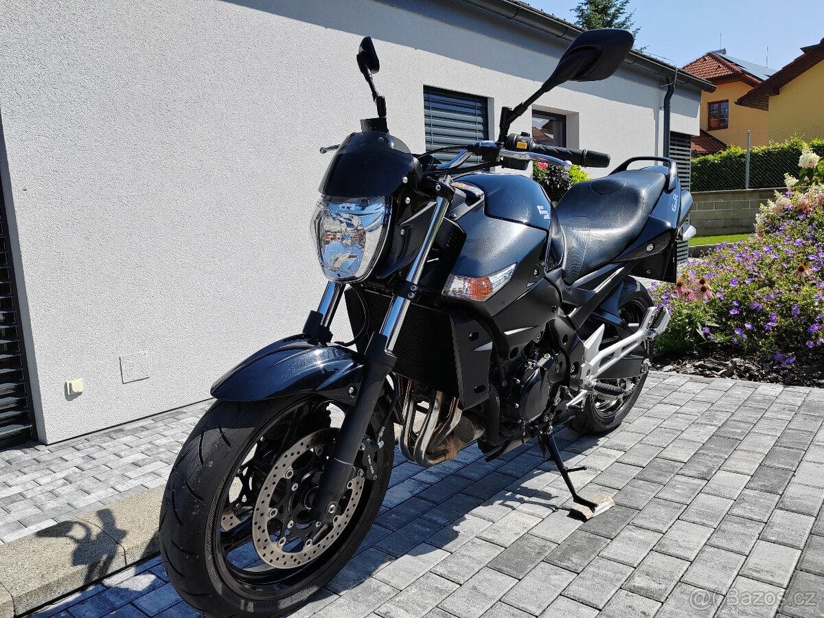 Suzuki gsr 600 - 4