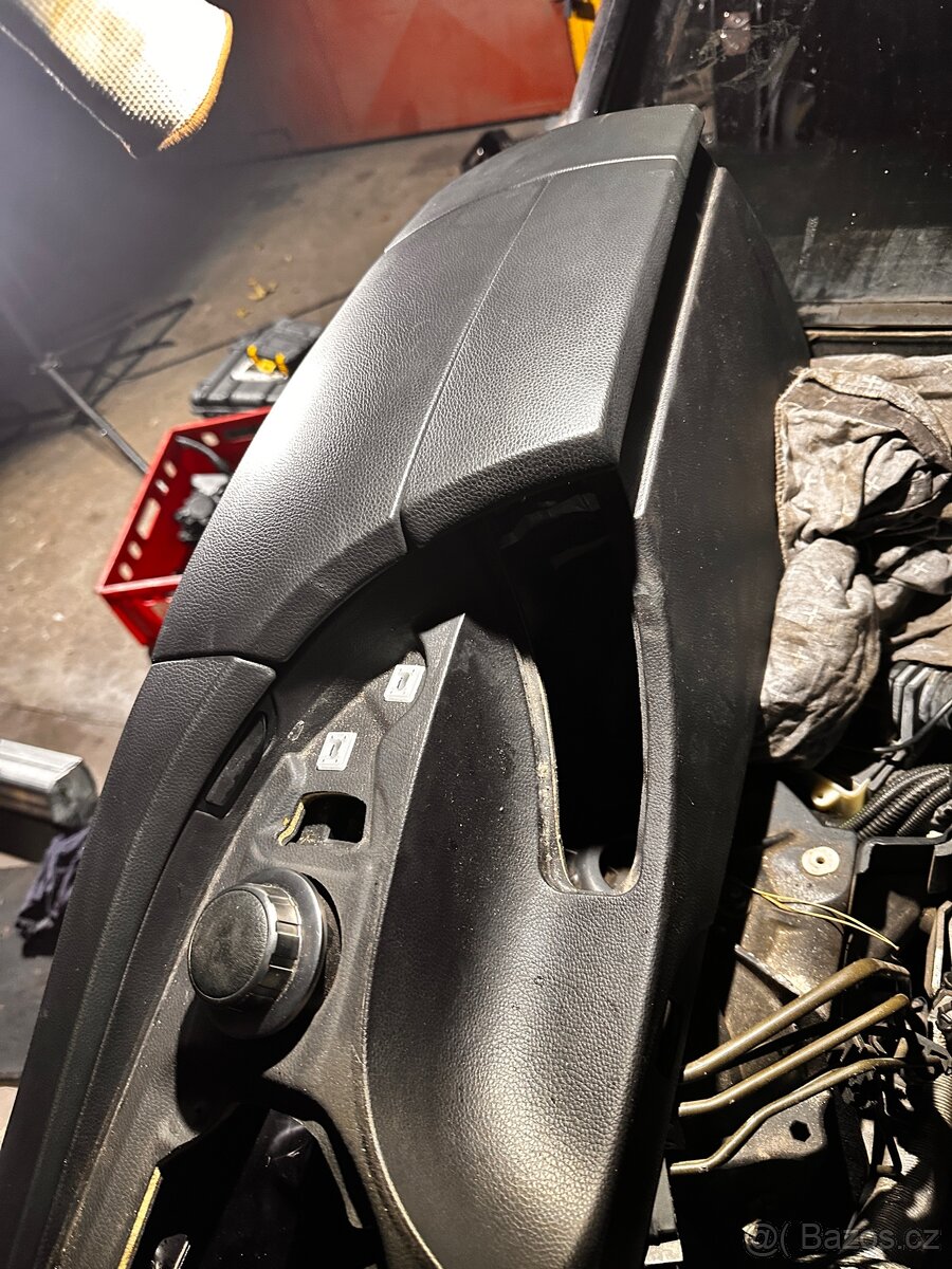 Bmw e60/61 loketní opěrka - 4