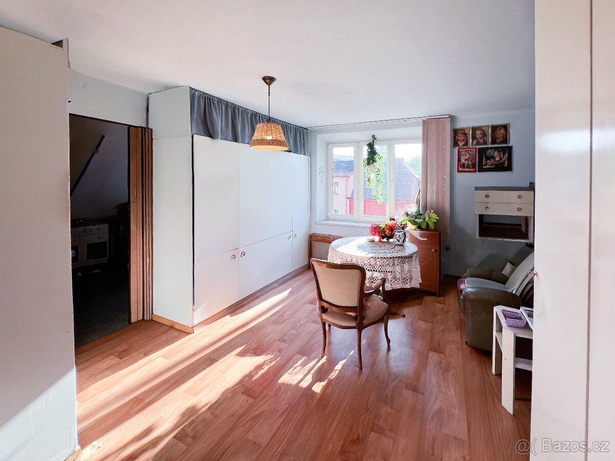 Prodej dvougeneračního domu ve Švihově - 4