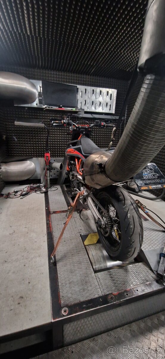 KTM 690 SMC-R 2021 - 4