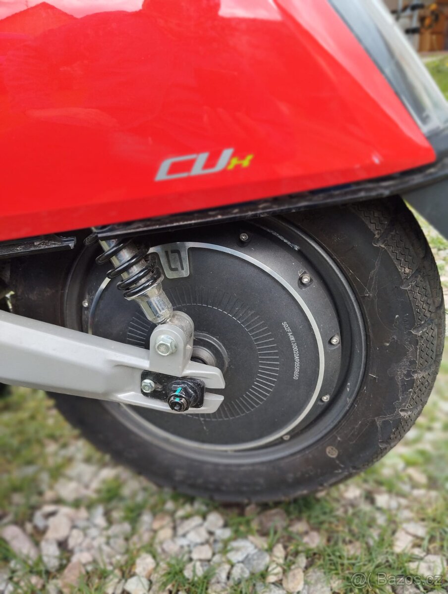 Elektrický skútr SUPER SOCO CUX - 4