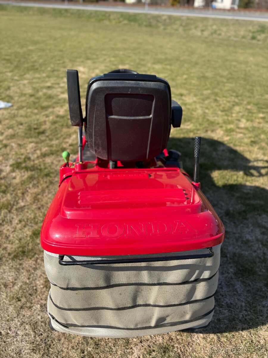 Zahradní traktor HF2625 - 4