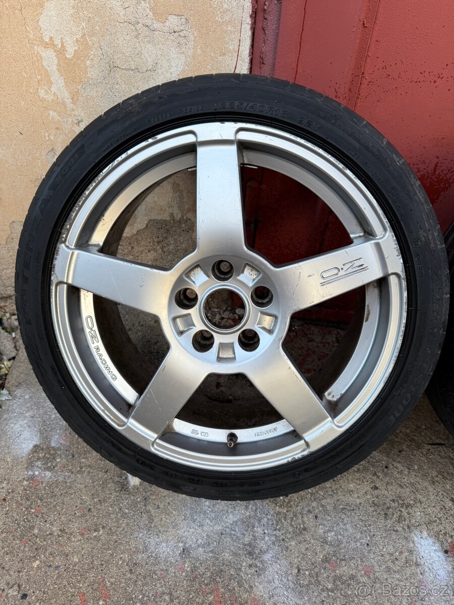 Original OZ Racing 5x114,3 R18 - 4