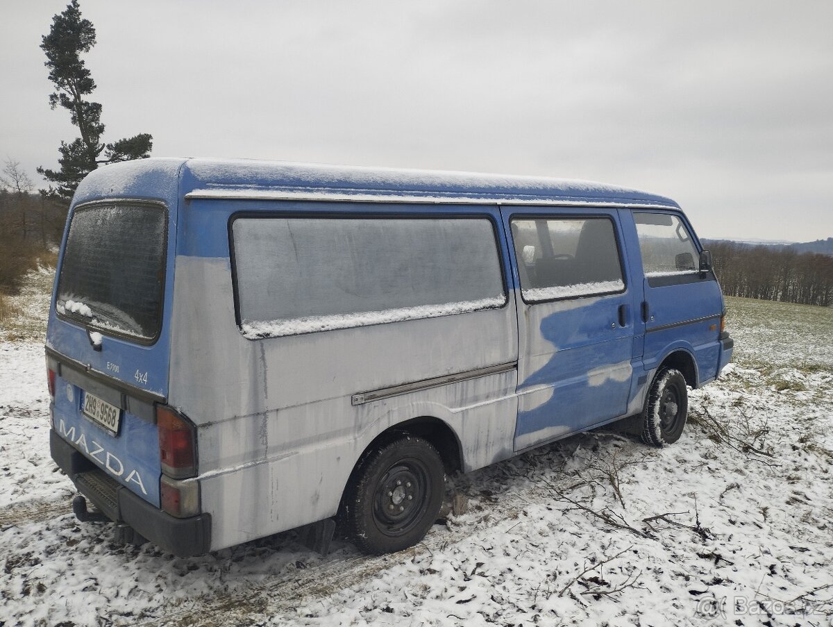 E2200 4x4 - 4