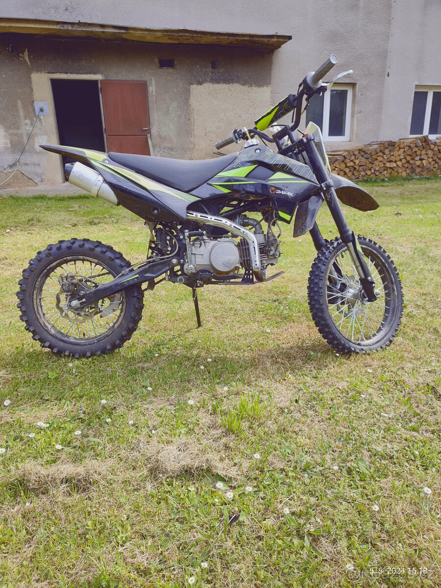 STOMP Z3-140BW Pitbike