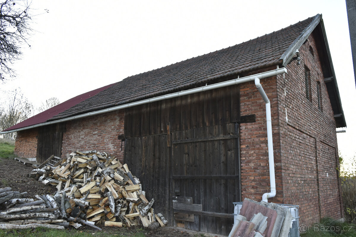 Červený Kostelec - rodinný dům 3+kk s pozemkem 2069 m2 - 4