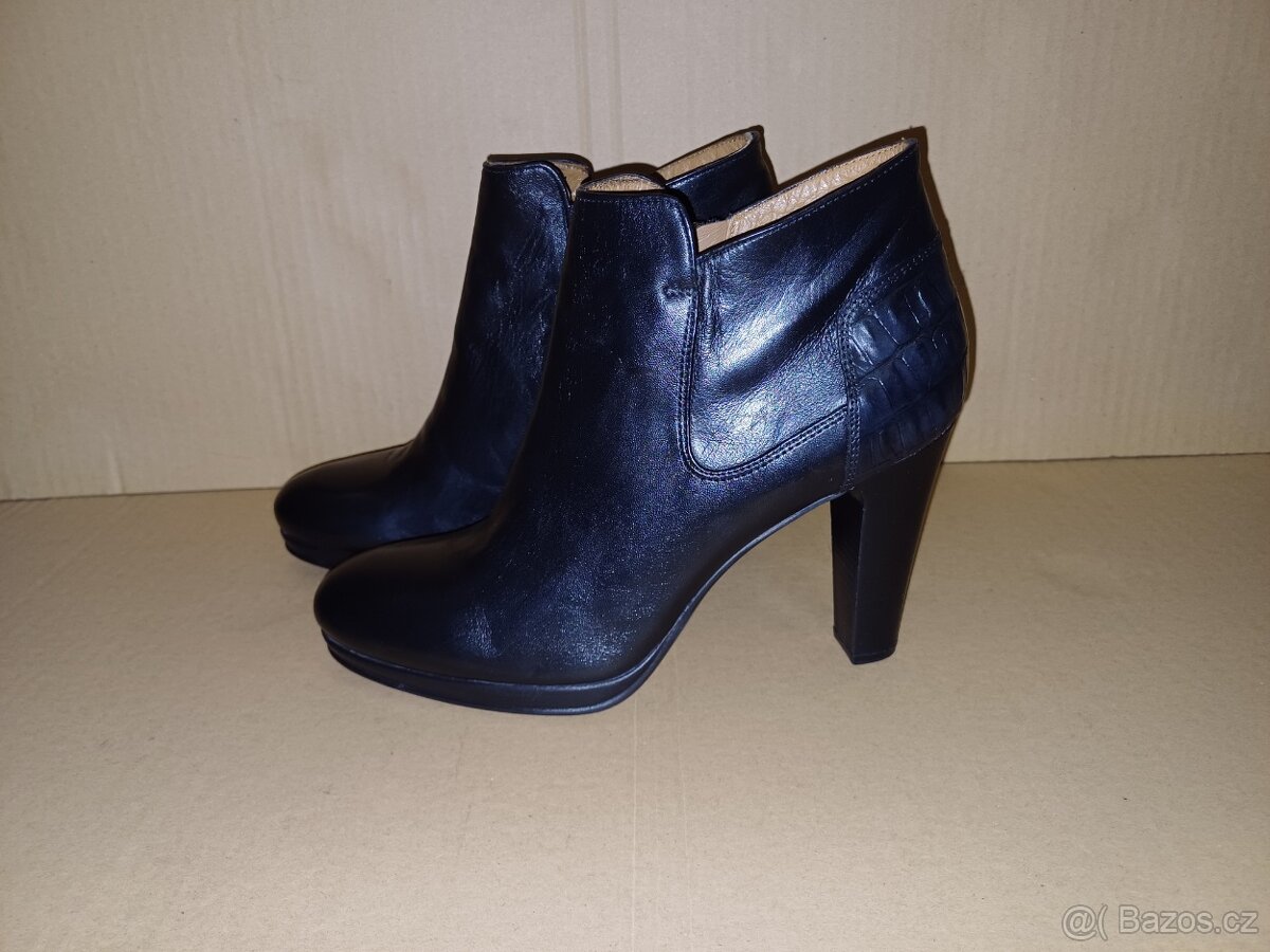 Černé kožené kotníkové boty vel.40 - 4