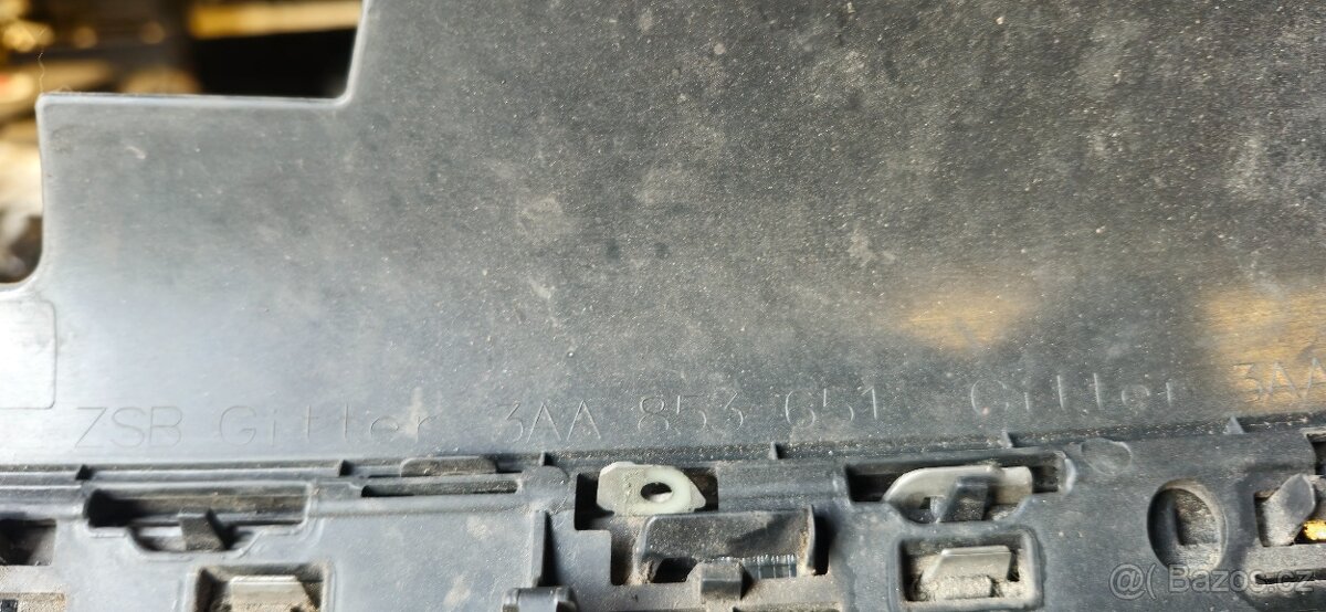 Maska mrizka narazniku vw passat B7 3AA853651 - 4