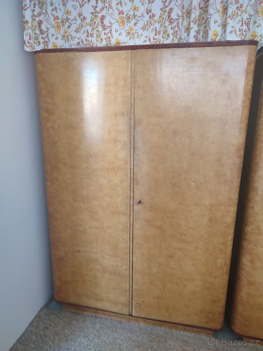 Prodám starý dobový nábytek - 4