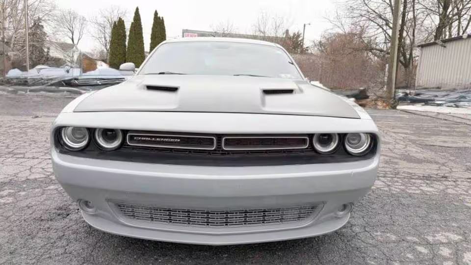 Dodge Challenger SXT - 4