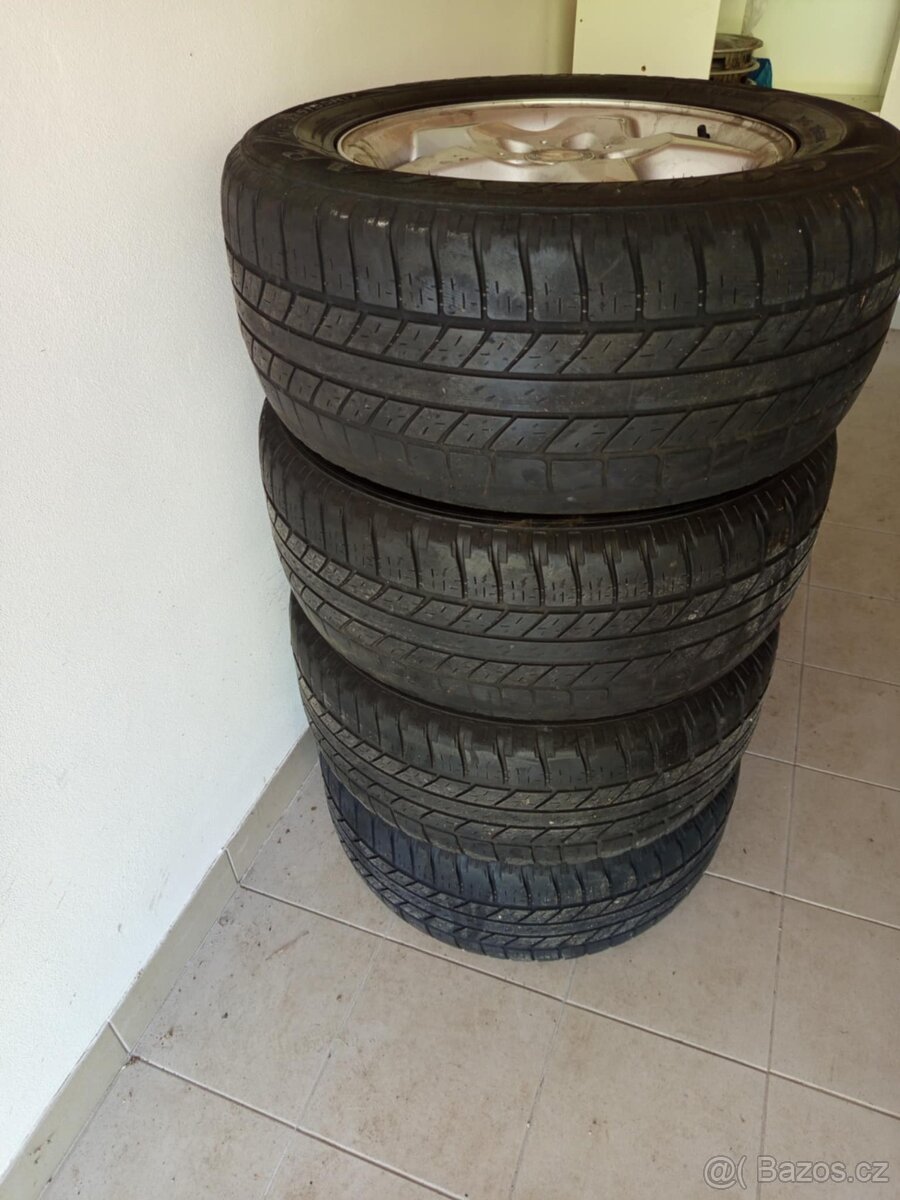 Sada 4 pneu na originál Alu kolech R17 na Mercedes Benz ML