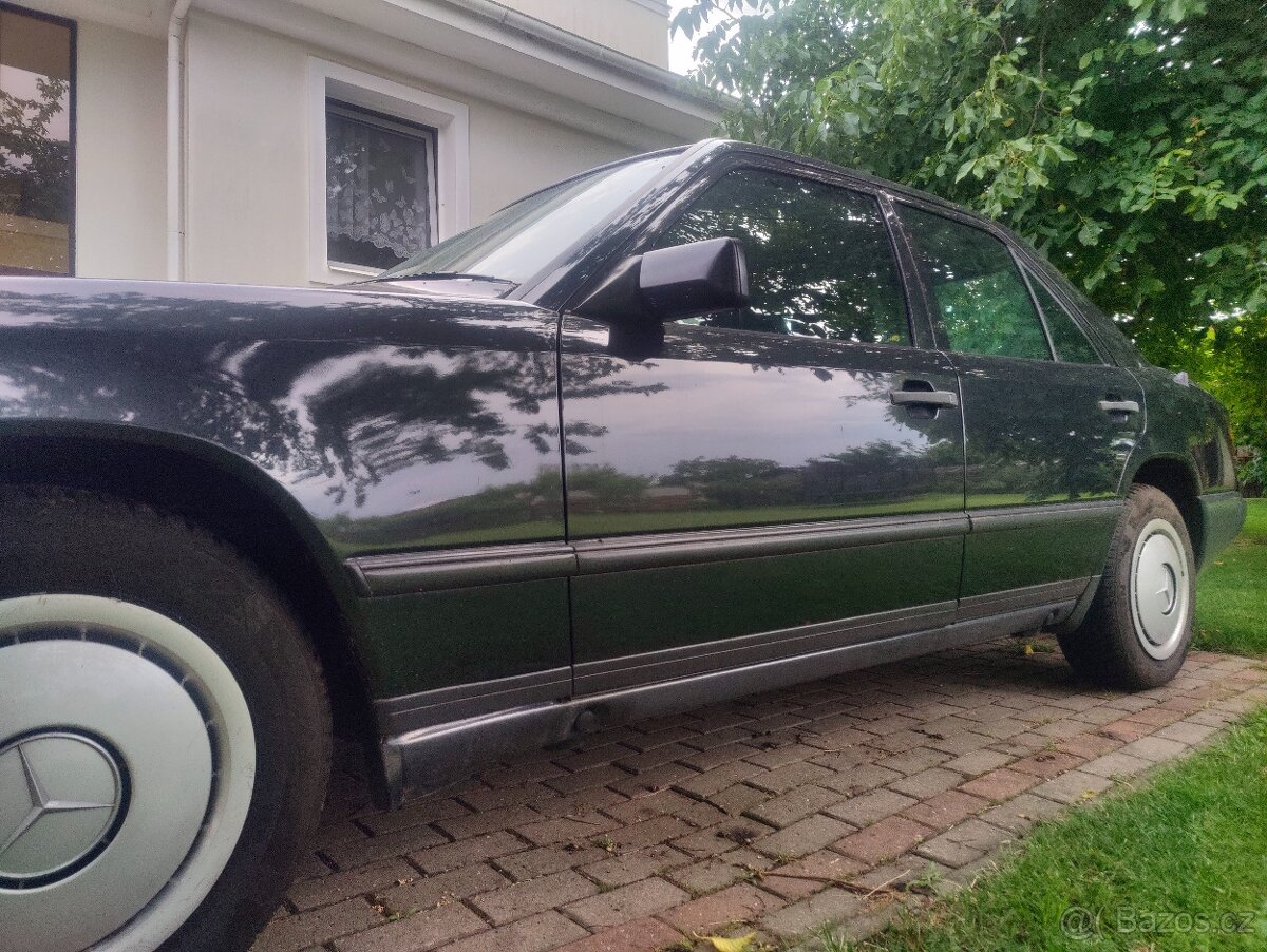 MERCEDES BENZ 124 - 4