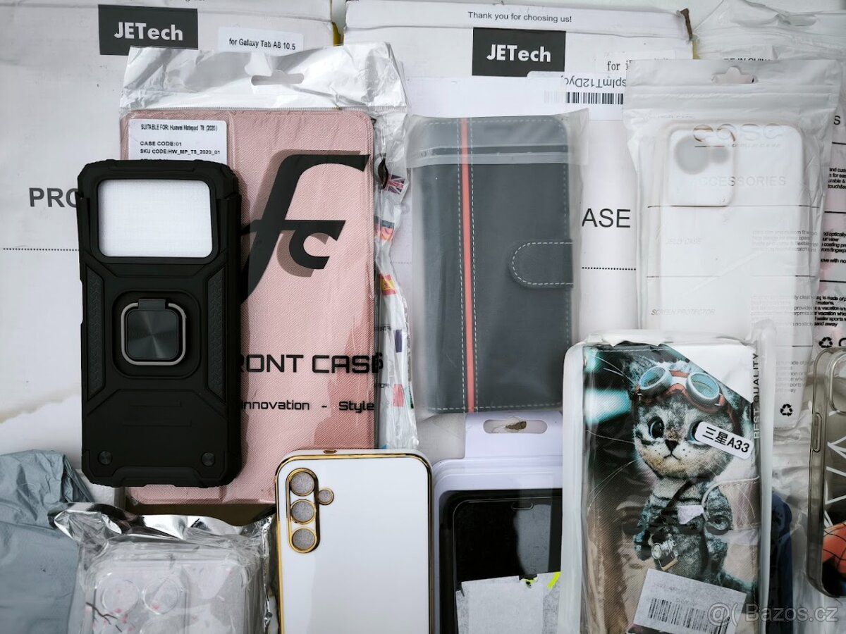 MIX obalů na telefony a tablety, nepoužité, cena za vše - 4