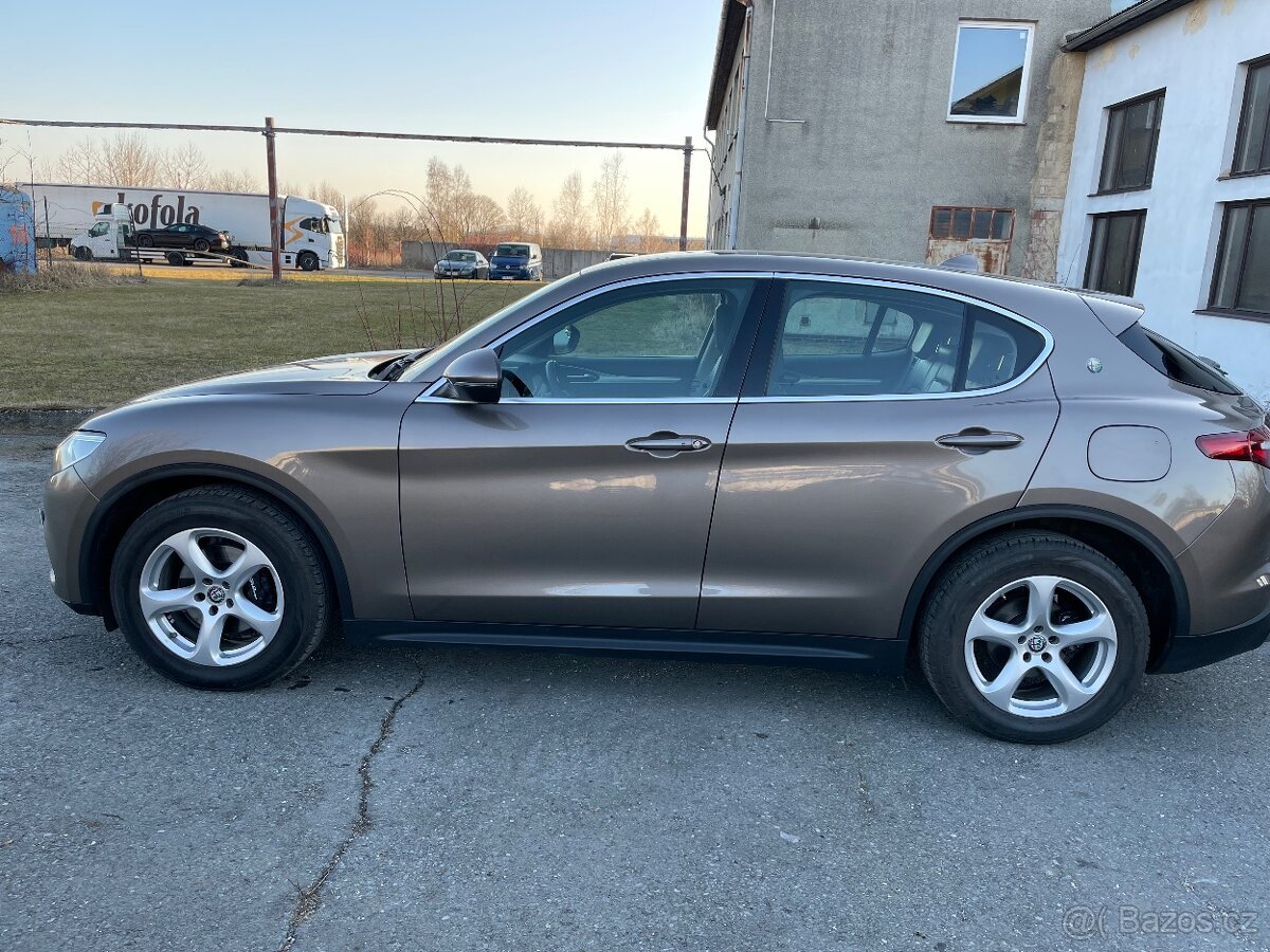 ALFA ROMEO STELVIO 2.2 JTDM 132KW, ALU 18 LÁT/KŮŽE - 4