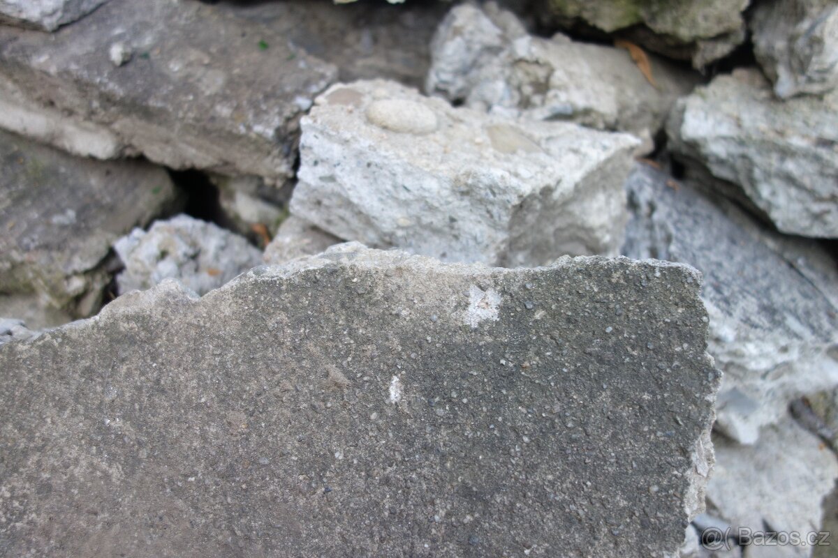 Kusy betonu do základů apod. - 4