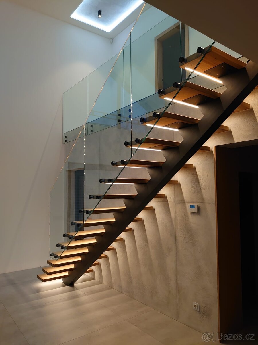 PÁTEŘOVÉ ocelové schodiště - schody - 4