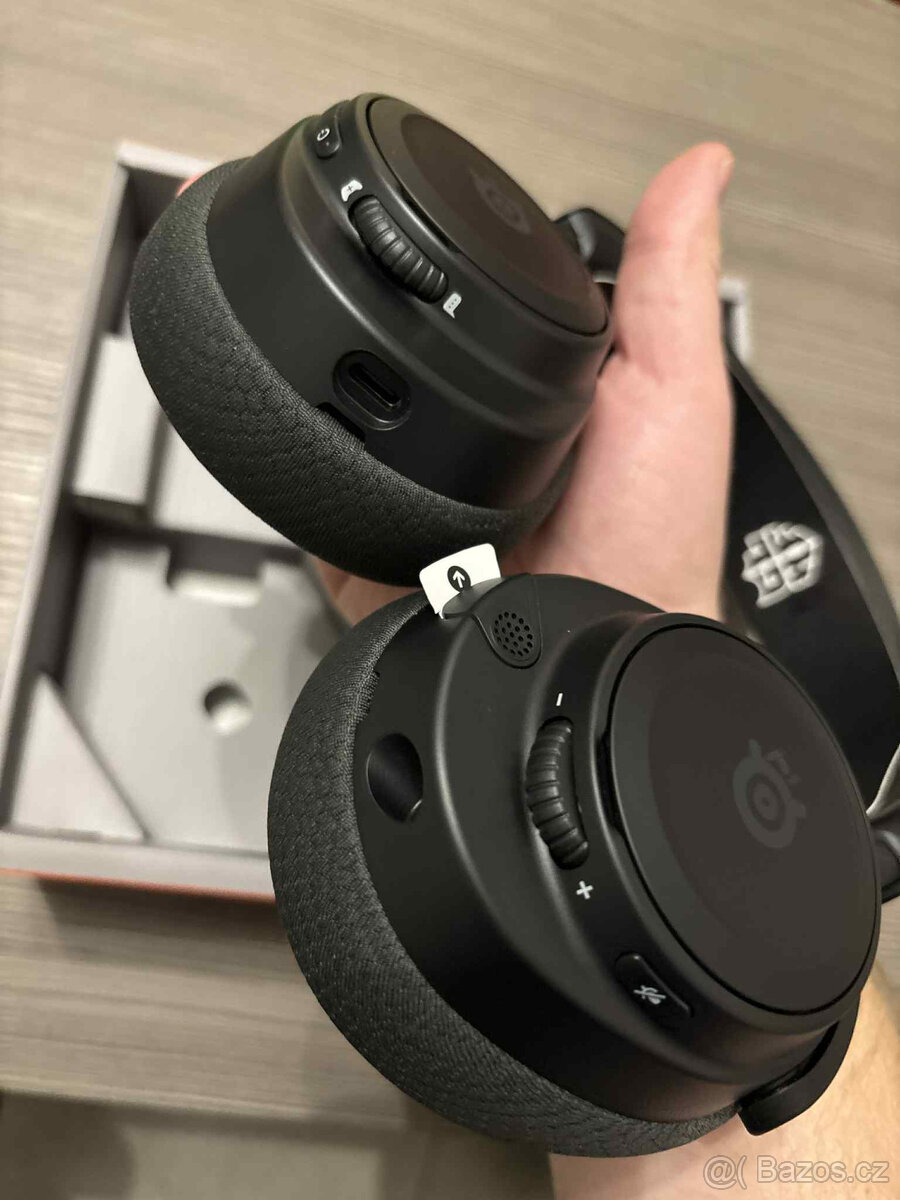 NOVÁ Sluchátka SteelSeries Arctis Nova 7 Gen 2 - 4