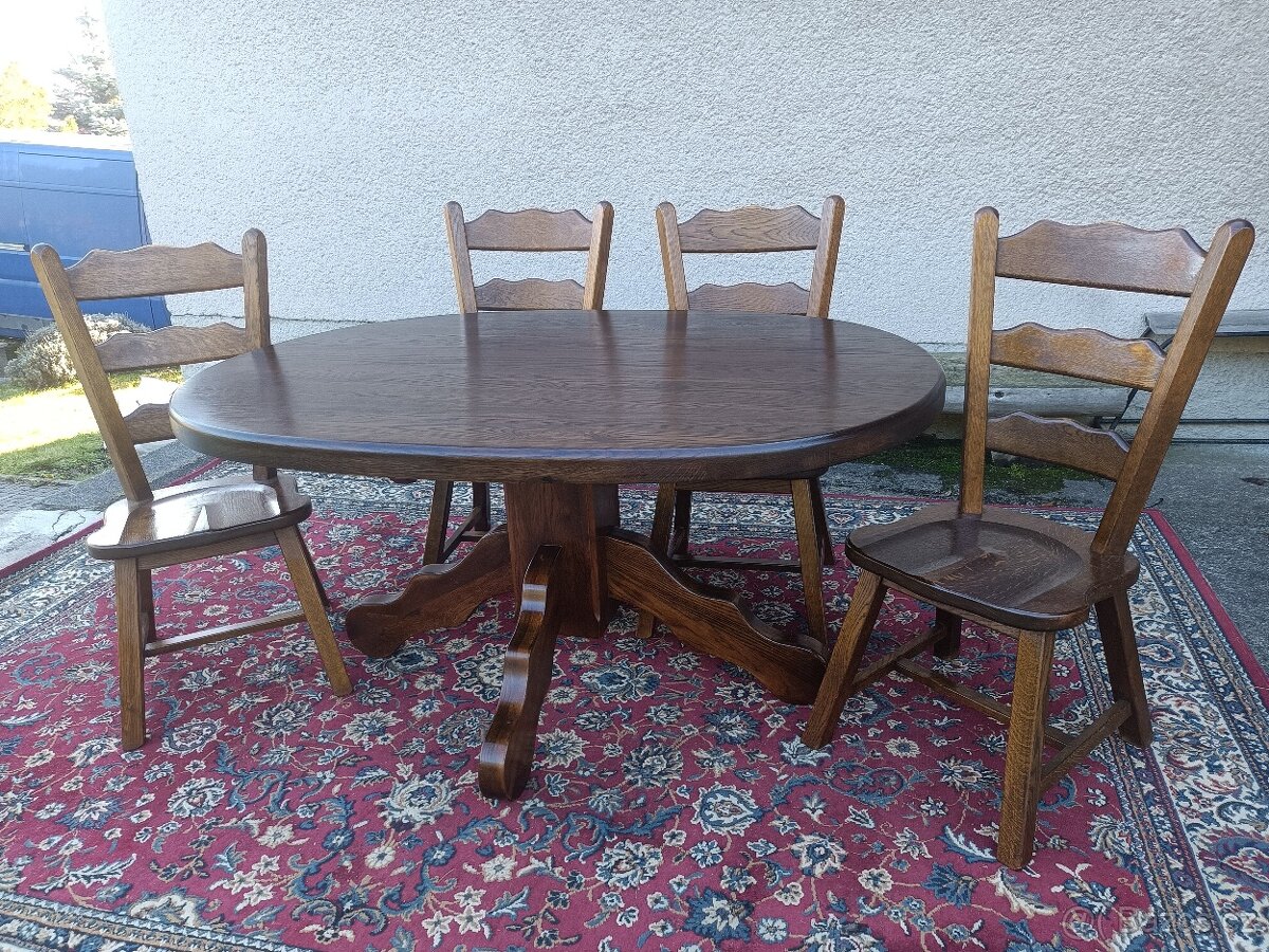 Rustikální tmavá dubová jídelna - Stůl & 4 X židle . - 4