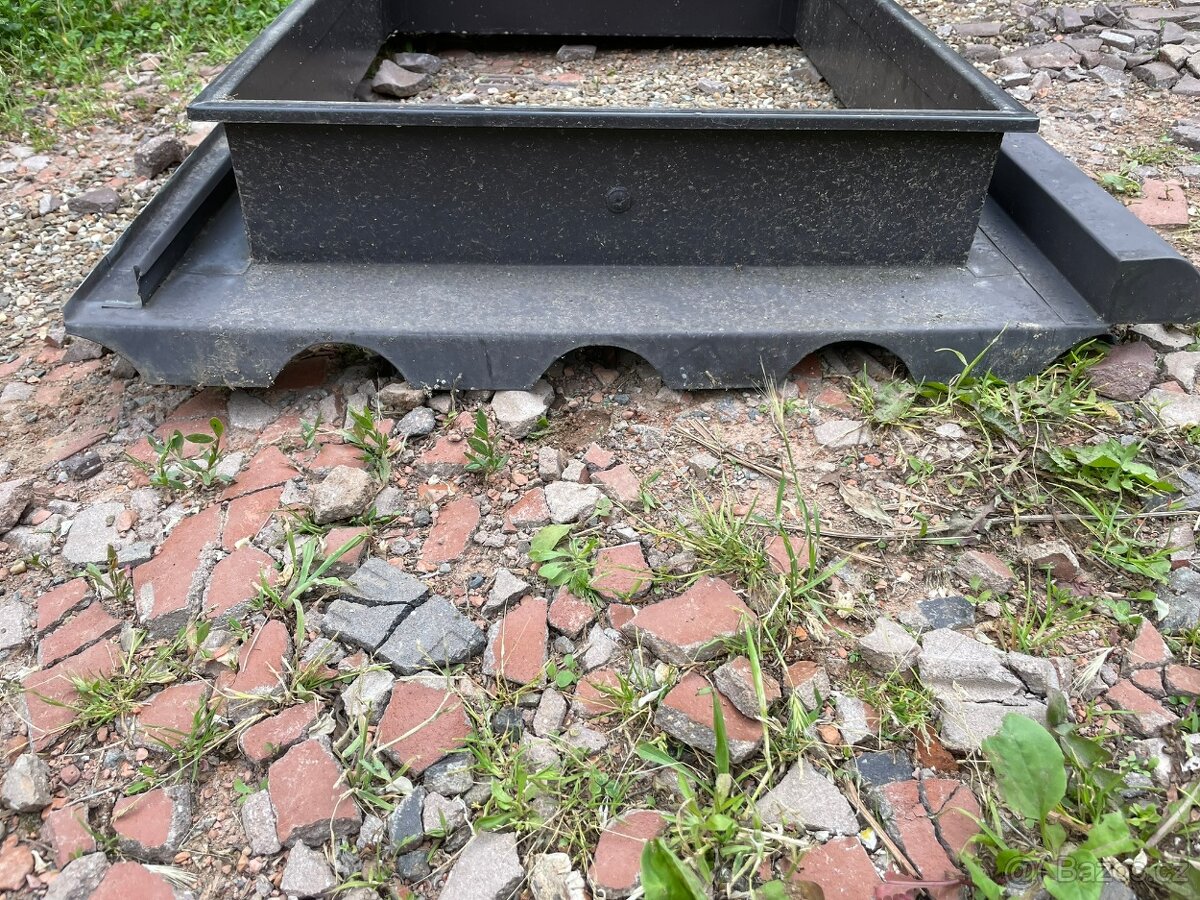 střešní výlez - 4