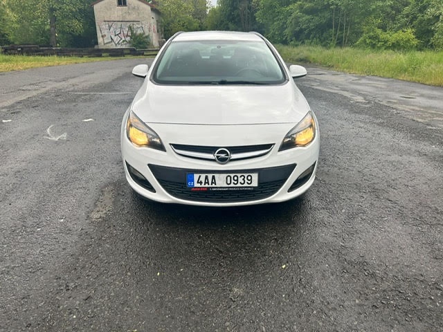Prodám auto Opel Astra Sport TOURER combi - 4