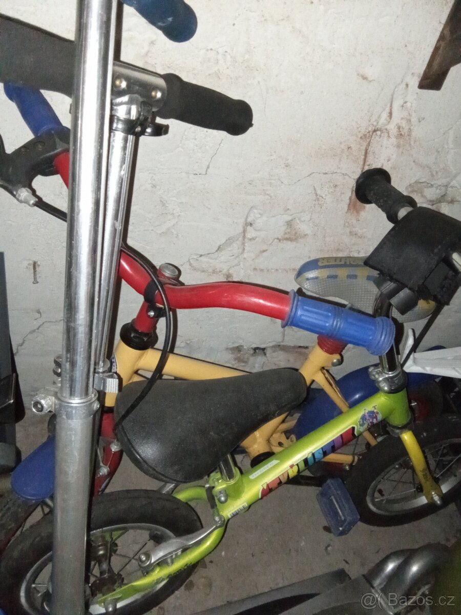 Prodám dětské odrážedlo, kolo a koloběžku - 4