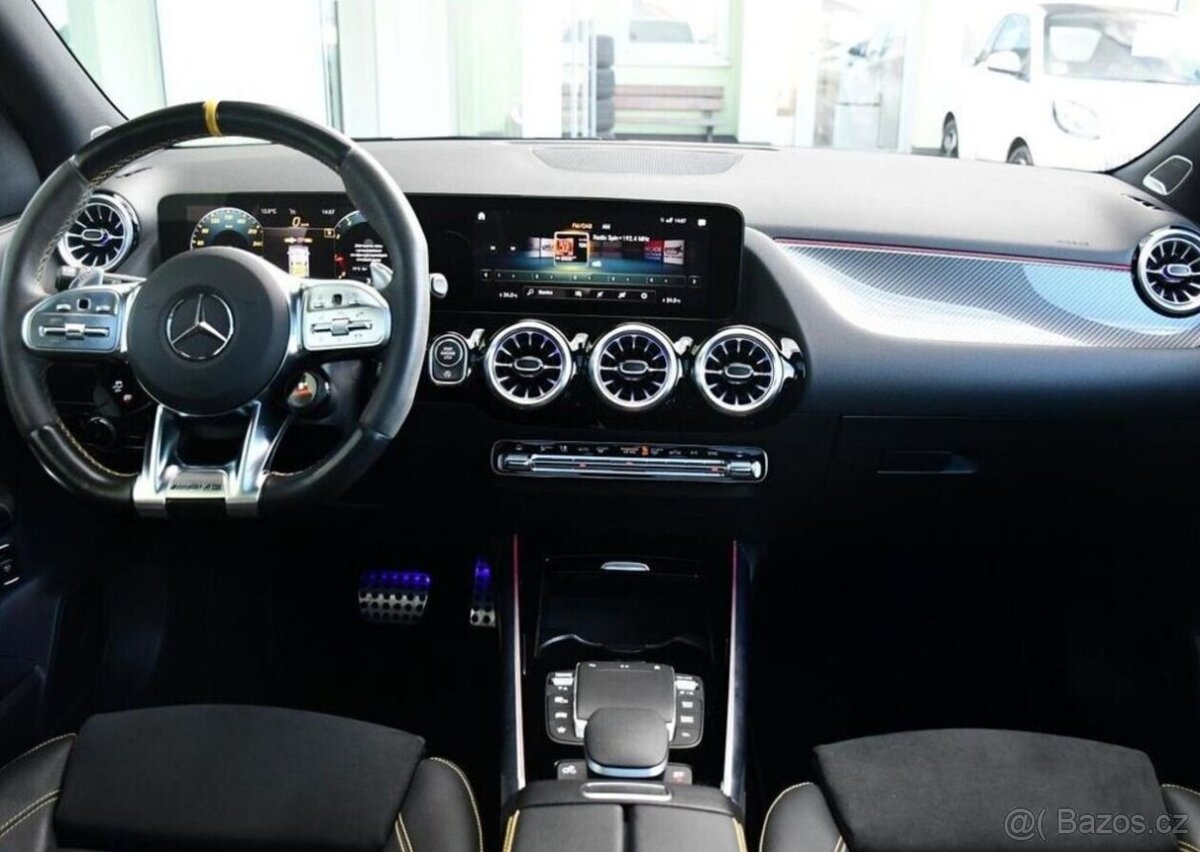 Mercedes-Benz GLA 45S AMG 4MATIC+PANO - 4