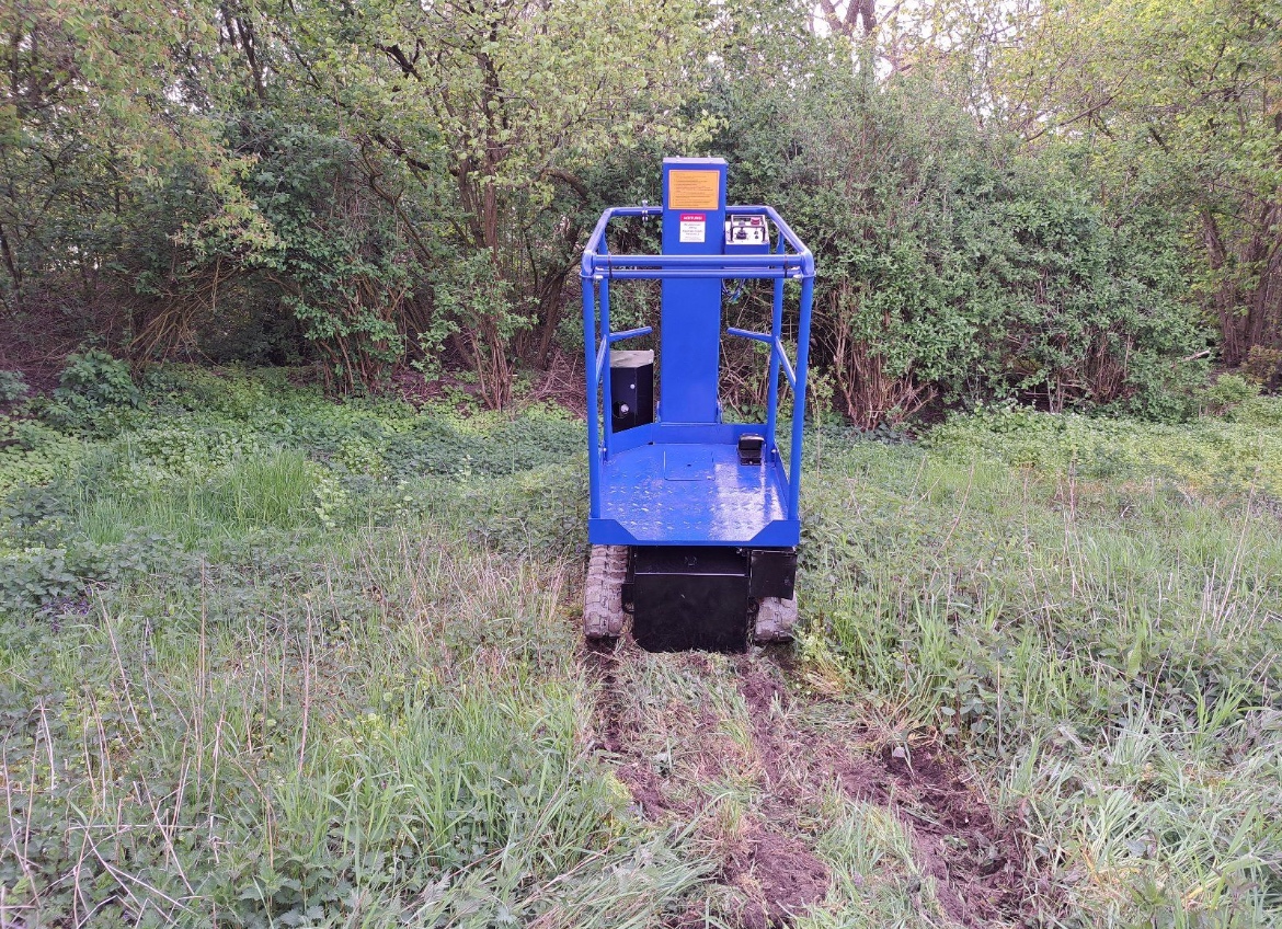 Pásová plošina AICHI , pracovní plošina, sloupová plošina - 4