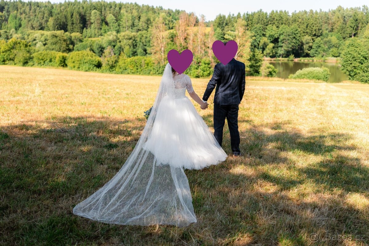 Svatební šaty - možnost výběru ze tří variant - 4