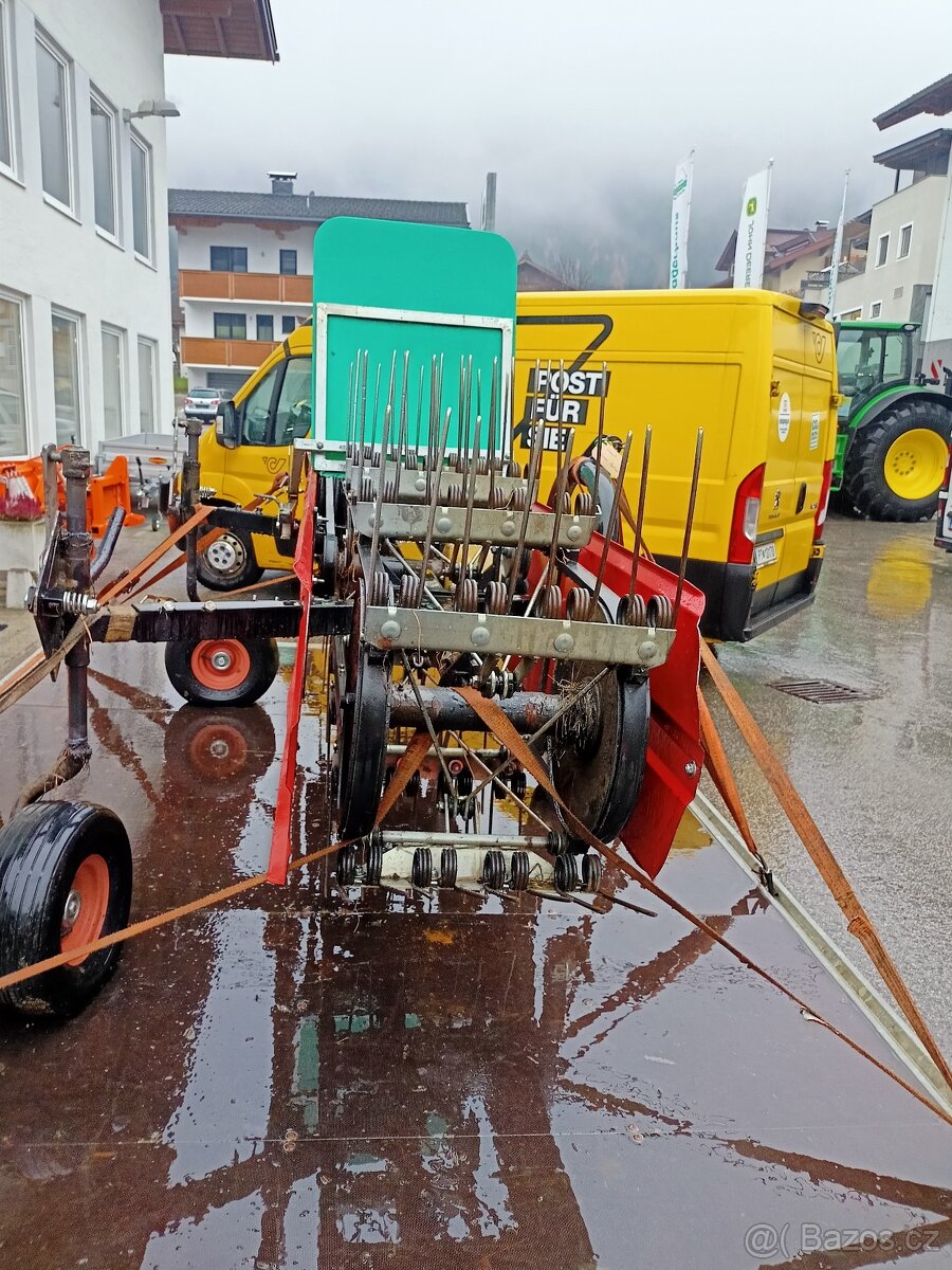 Zánovní obraceč sena široká kola - 4