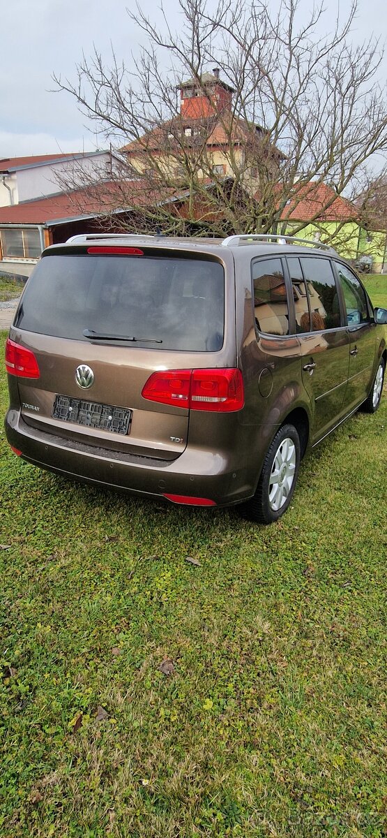 Touran 1,6 TDi 77kW r.v. 2014 - 4