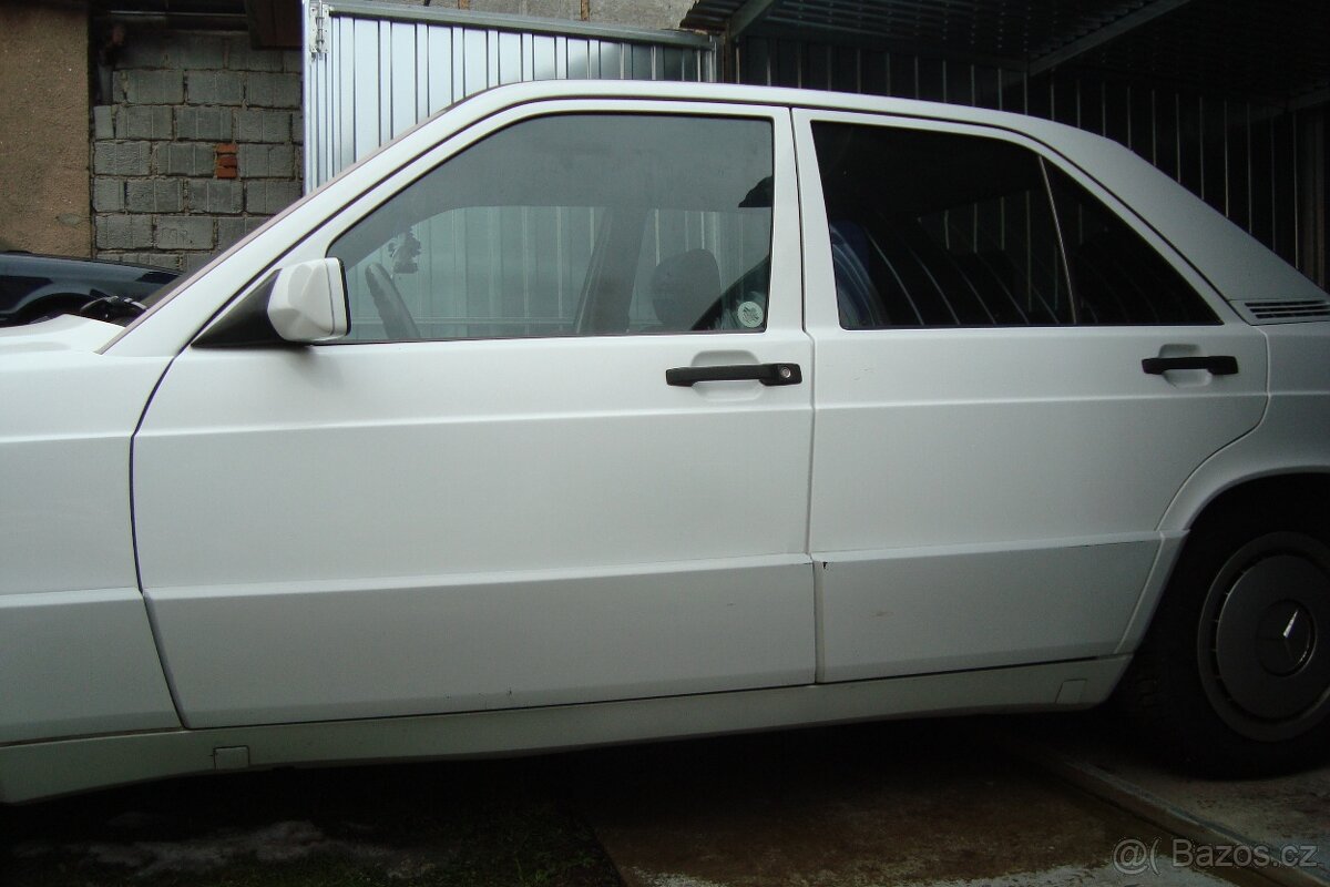 Mercedes Benz 190 W-201 - 4