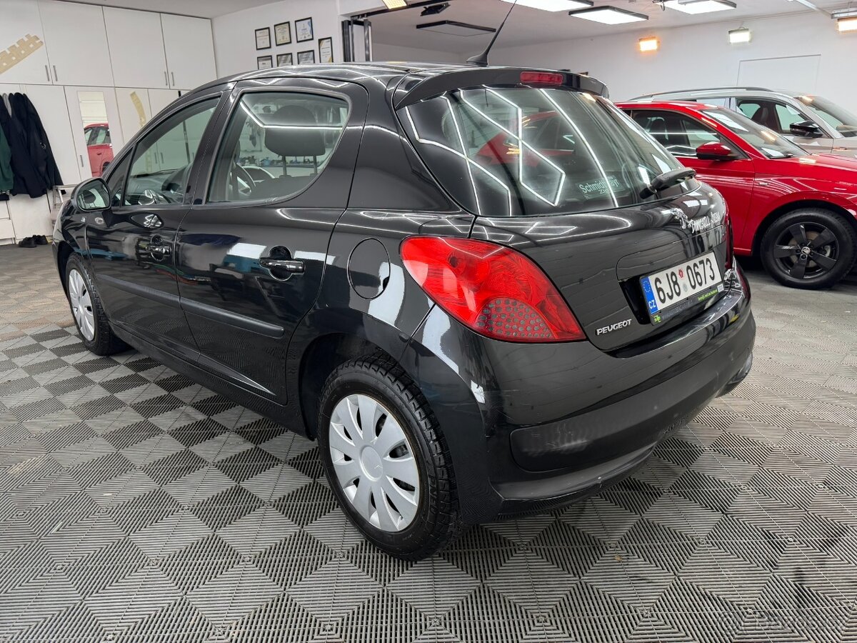 Peugeot 207 TRENDY 1.4 - 4