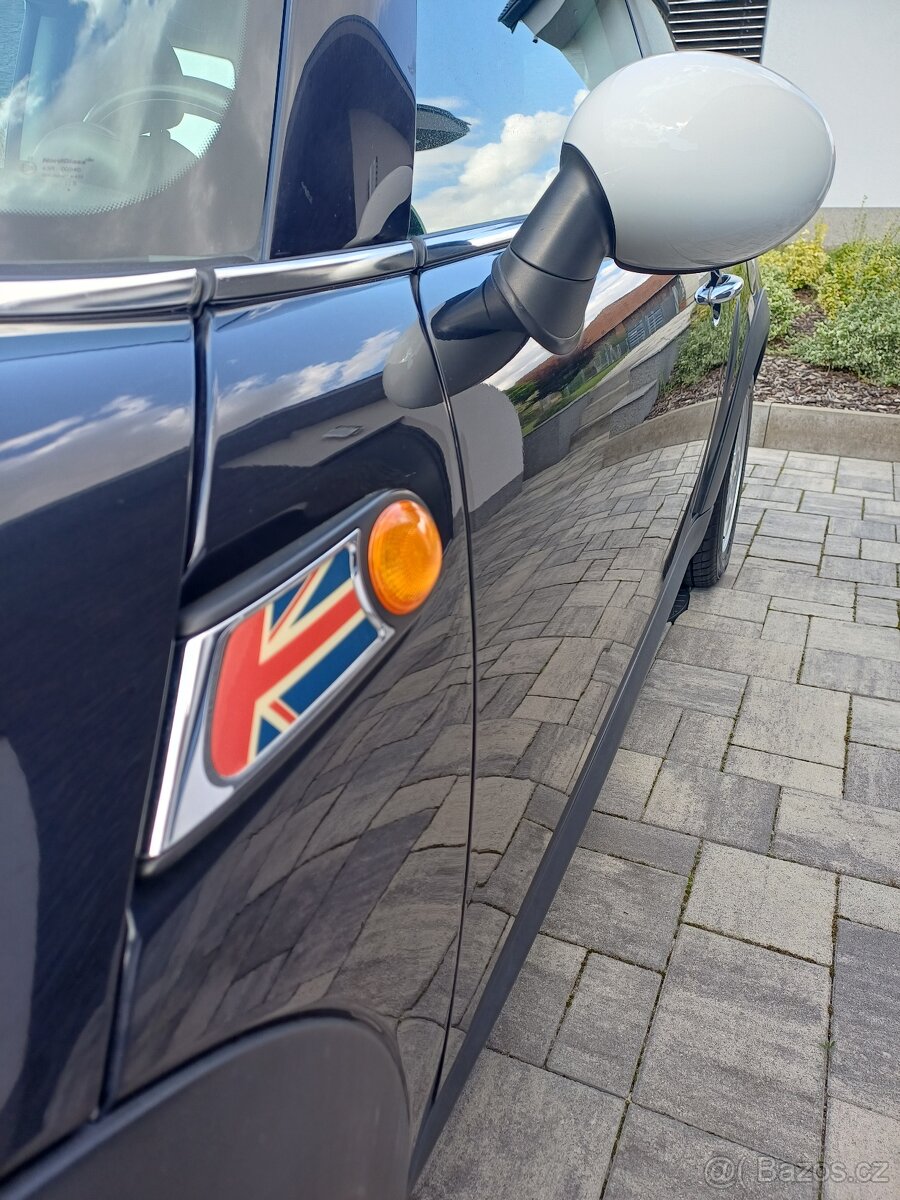 MINI Cooper 1.6i 88kW 2007 bez STK - 4