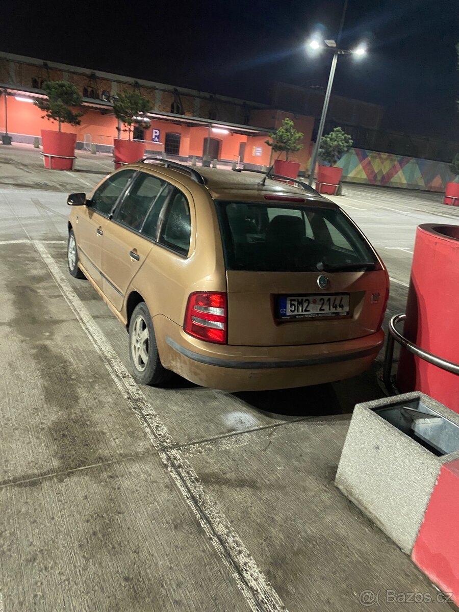 Škoda Fabia 1.4 benzín Elegance Kombi - 4