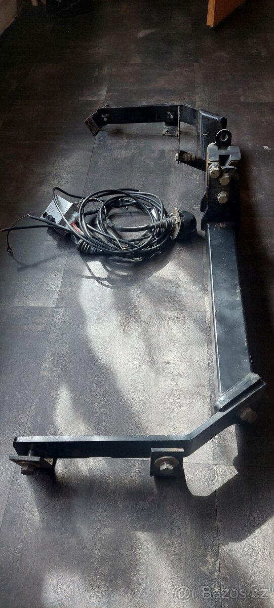 Tažné zařízení pro Mazdu CX7 - 4