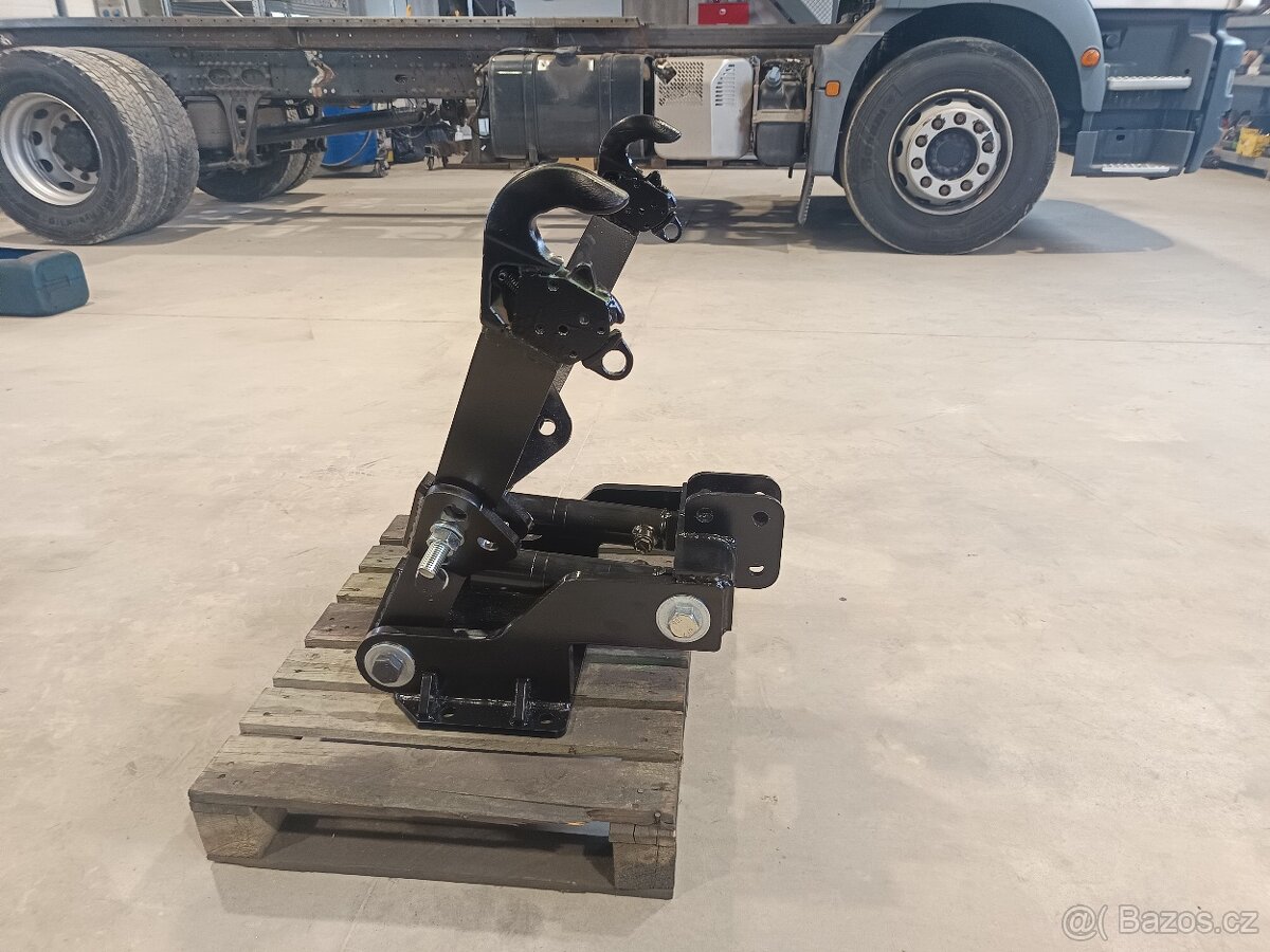 Přední tříbodový závěs stavitelný na traktor - 4