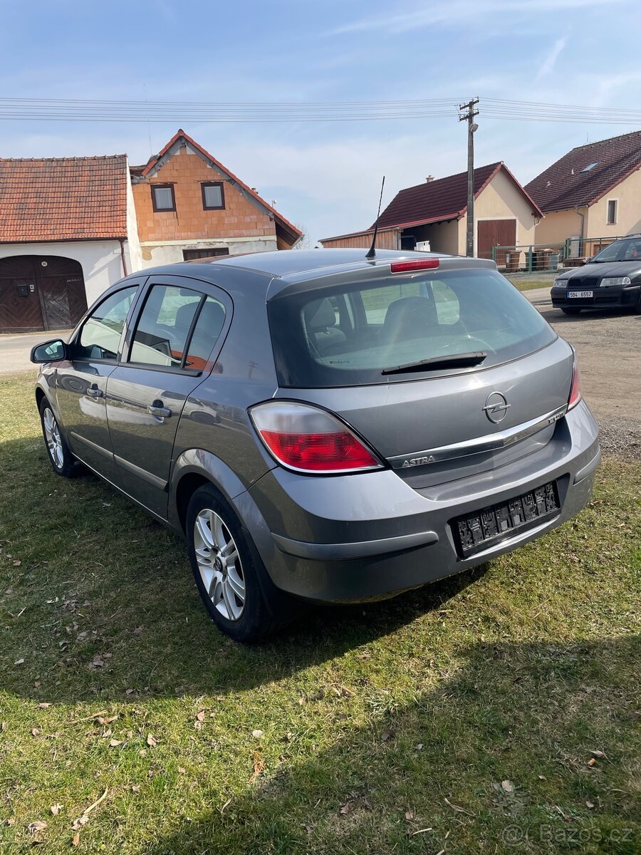 OPEL ASTRA - 4
